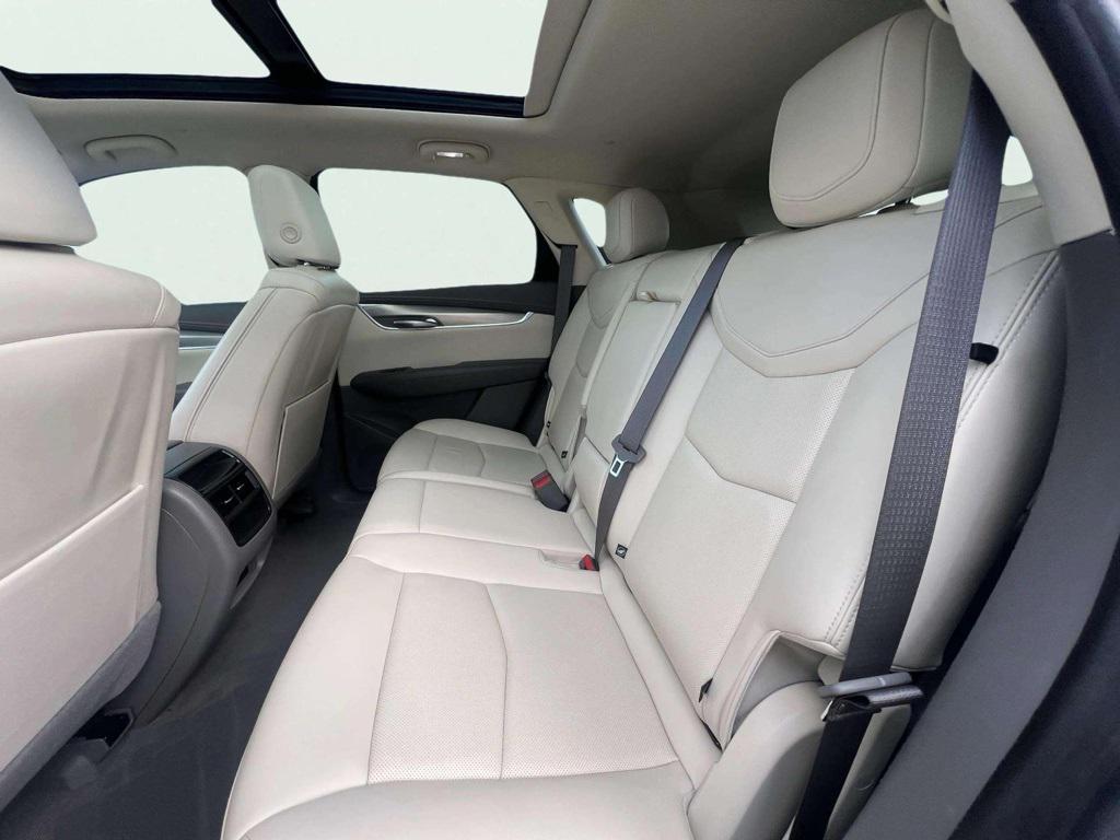 used 2022 Cadillac XT5 car, priced at $35,863