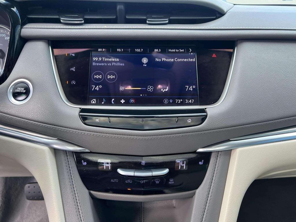 used 2022 Cadillac XT5 car, priced at $35,863