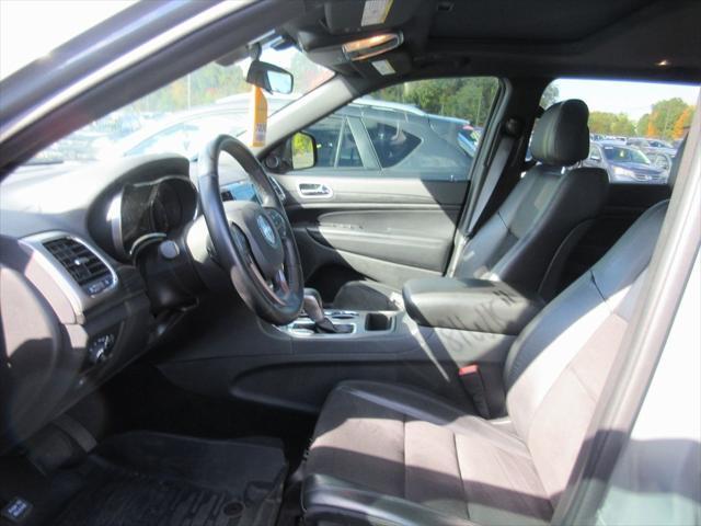 used 2021 Jeep Grand Cherokee car, priced at $31,899