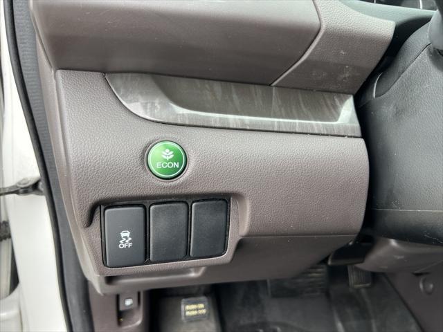 used 2013 Honda CR-V car, priced at $17,995