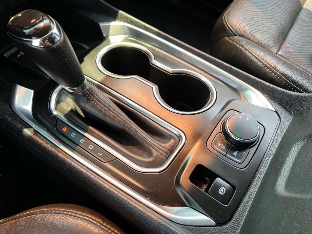 used 2020 Chevrolet Traverse car, priced at $32,741