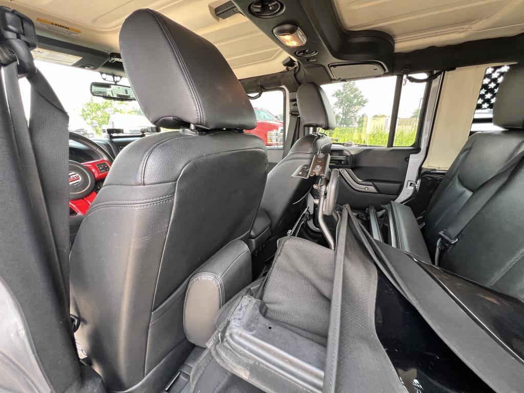 used 2015 Jeep Wrangler Unlimited car, priced at $19,995