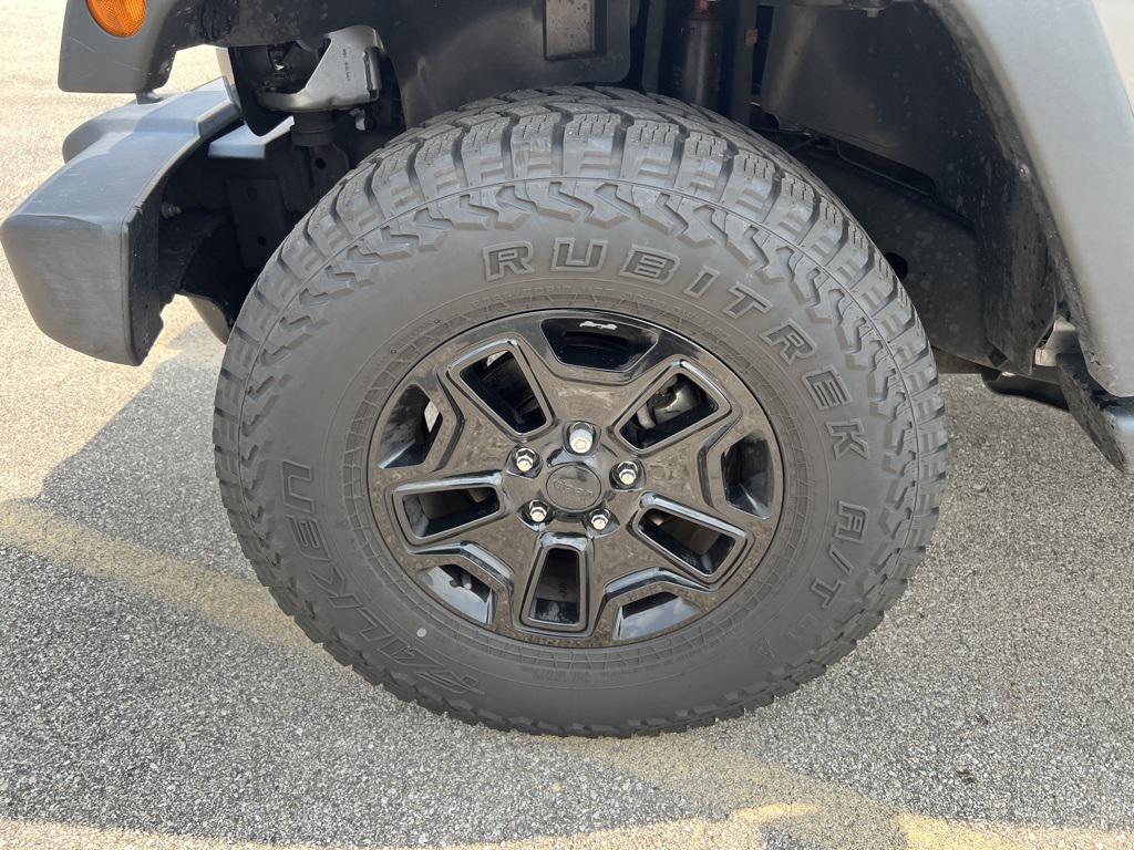 used 2015 Jeep Wrangler Unlimited car, priced at $19,995