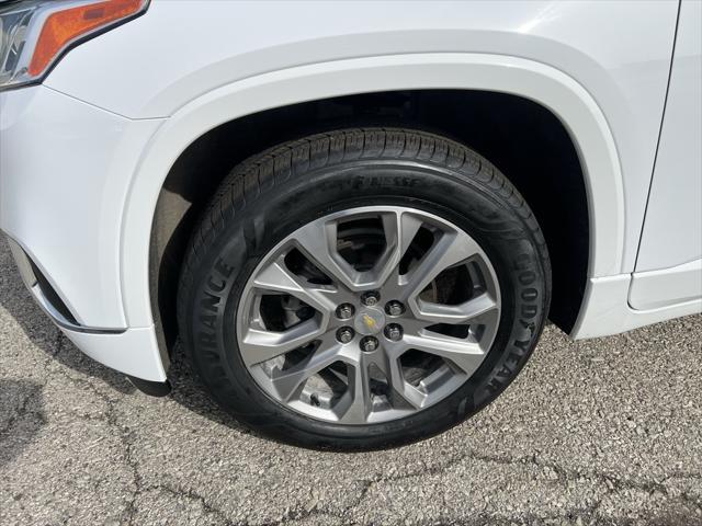 used 2021 Chevrolet Traverse car, priced at $33,563