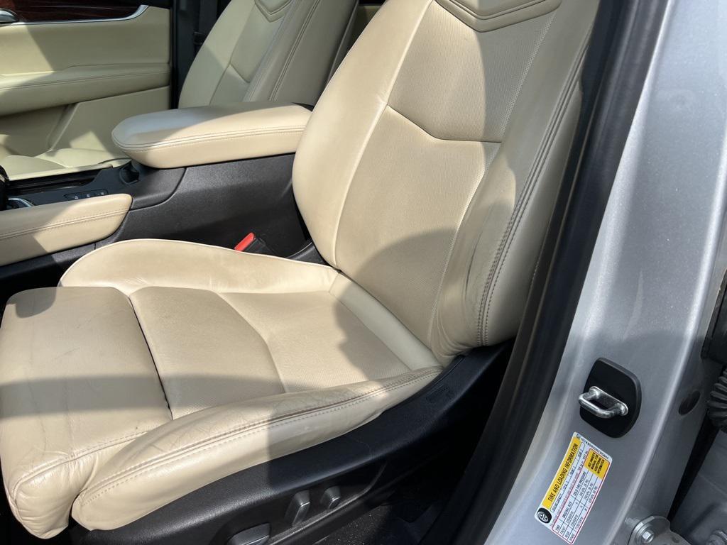 used 2017 Cadillac XT5 car, priced at $23,995