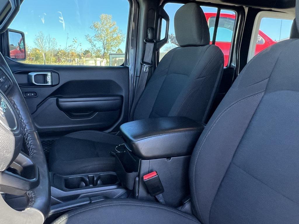 used 2022 Jeep Wrangler Unlimited car, priced at $29,941