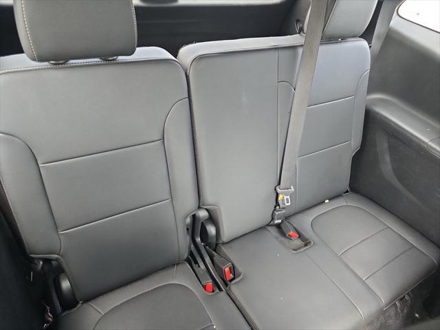 used 2023 Chevrolet Traverse car, priced at $39,902