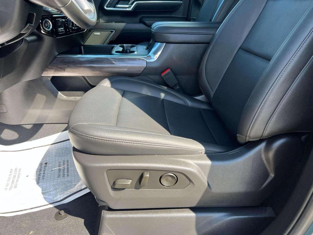 used 2025 Chevrolet Silverado 3500 car, priced at $75,888