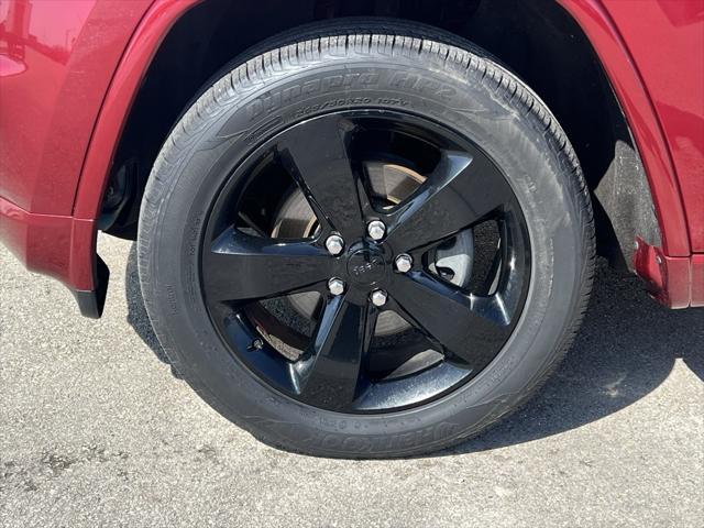 used 2015 Jeep Grand Cherokee car, priced at $17,743