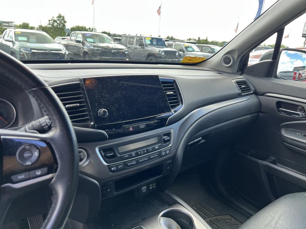 used 2021 Honda Pilot car, priced at $28,995