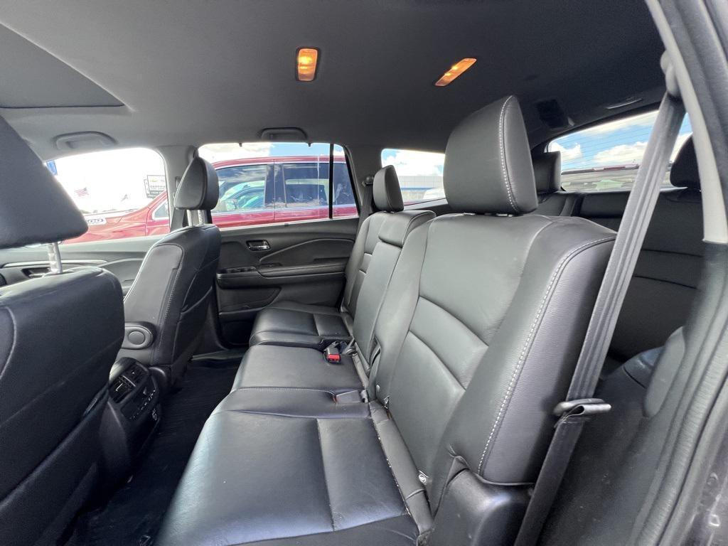 used 2021 Honda Pilot car, priced at $28,995