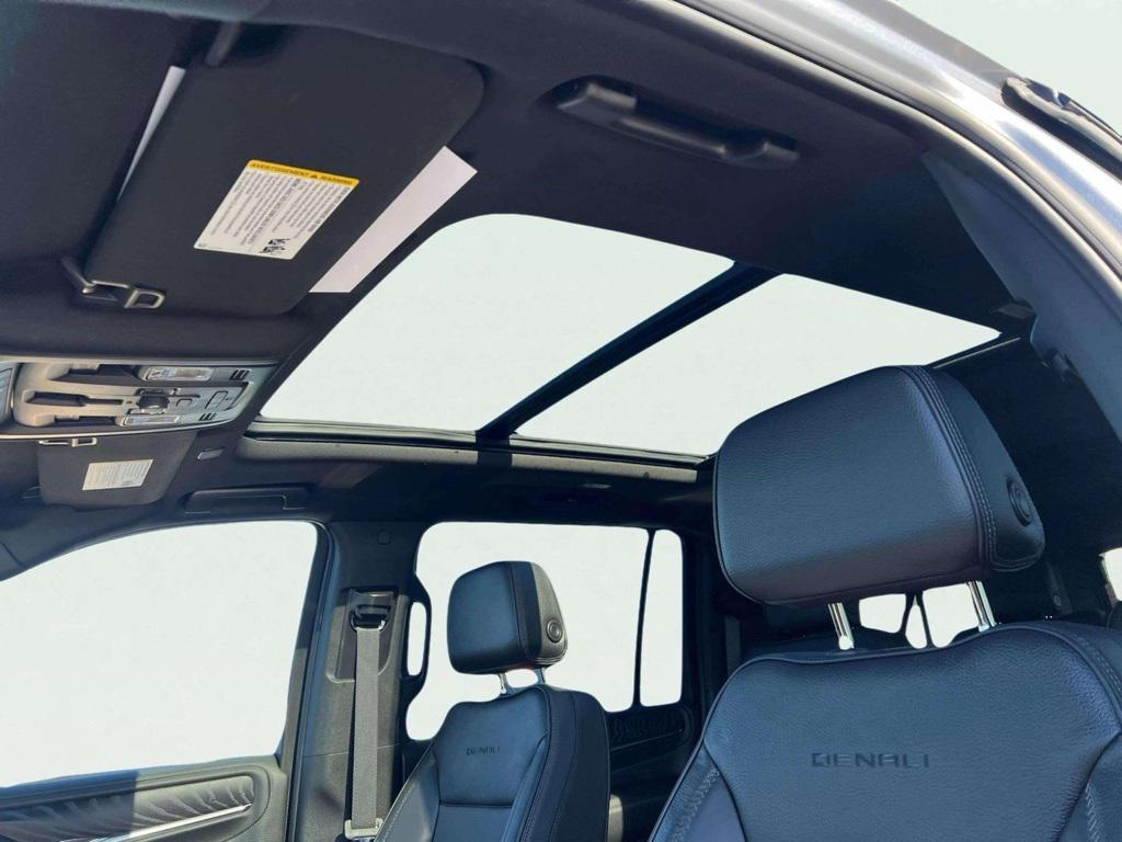 used 2023 GMC Yukon XL car, priced at $65,741