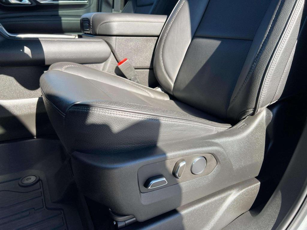 used 2023 GMC Yukon XL car, priced at $65,741