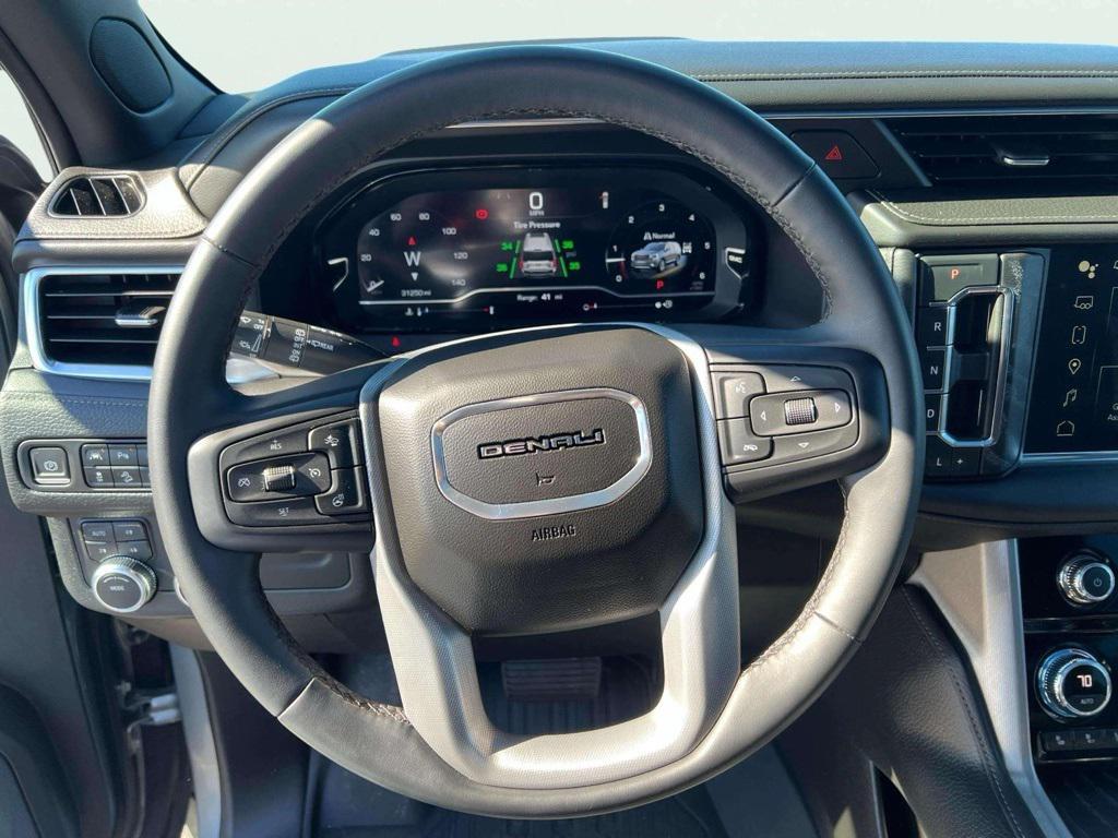 used 2023 GMC Yukon XL car, priced at $65,741
