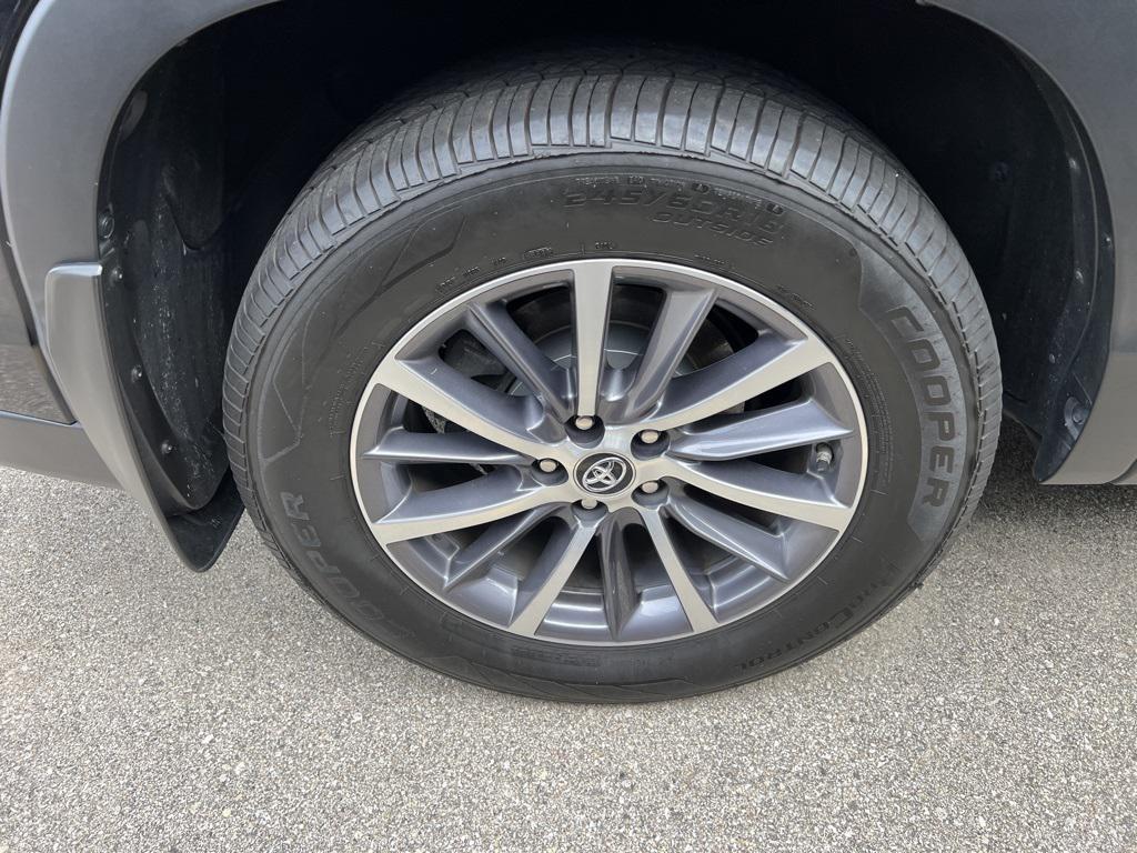 used 2019 Toyota Highlander car, priced at $32,995
