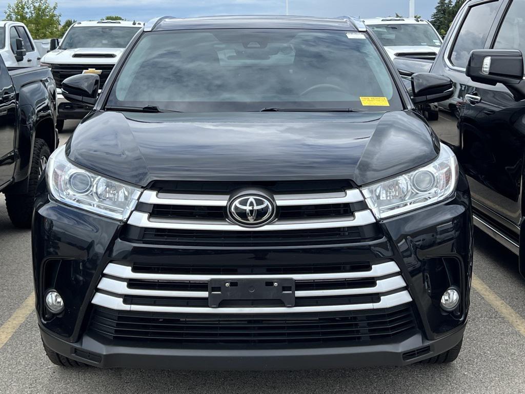 used 2019 Toyota Highlander car, priced at $32,995