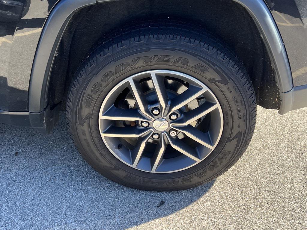 used 2018 Jeep Grand Cherokee car, priced at $18,995