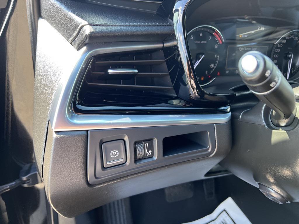 used 2024 Cadillac XT6 car, priced at $48,995