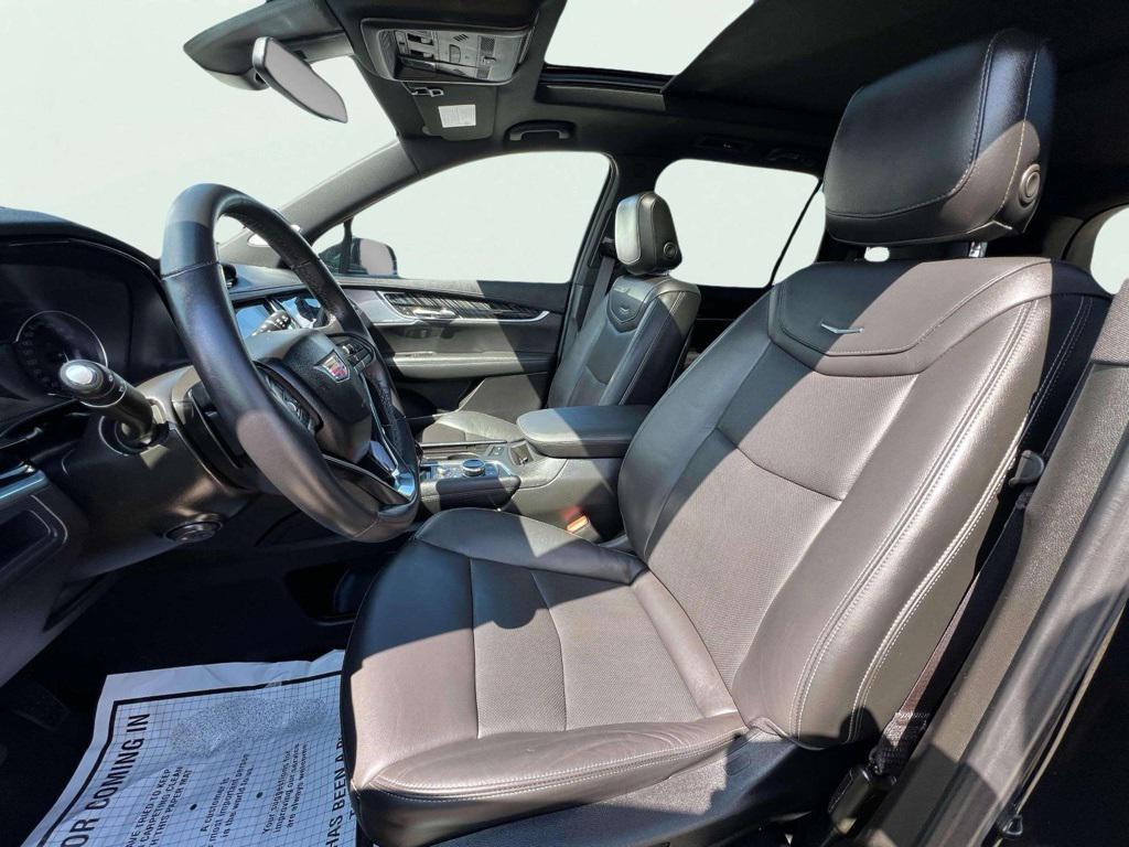 used 2024 Cadillac XT6 car, priced at $46,928