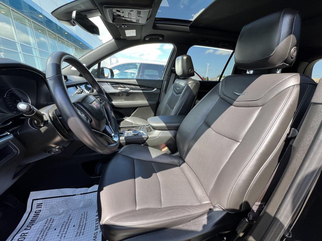 used 2024 Cadillac XT6 car, priced at $48,995