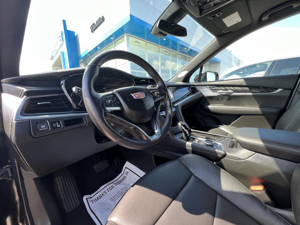 used 2024 Cadillac XT6 car, priced at $48,995