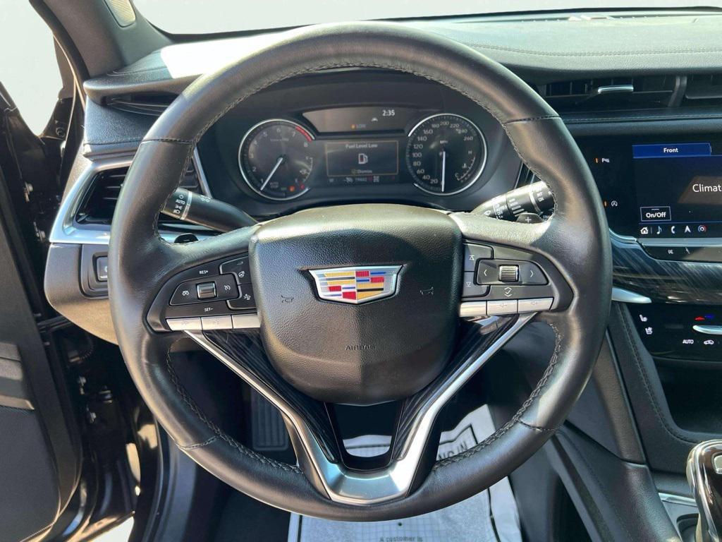 used 2024 Cadillac XT6 car, priced at $46,928