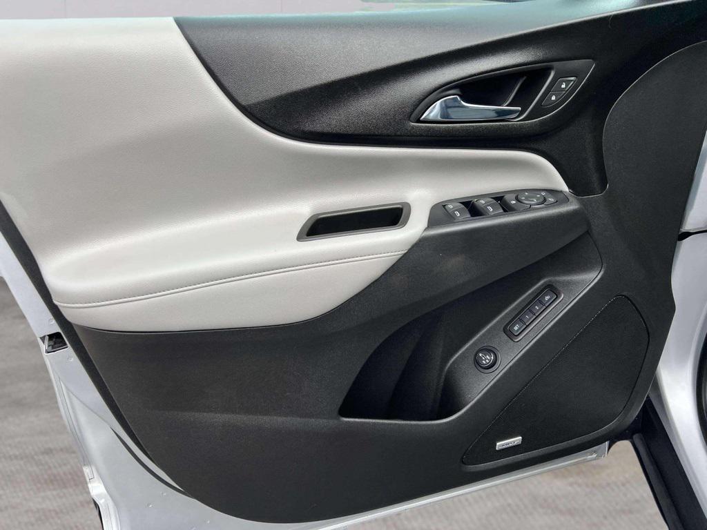 used 2020 Chevrolet Equinox car, priced at $17,687