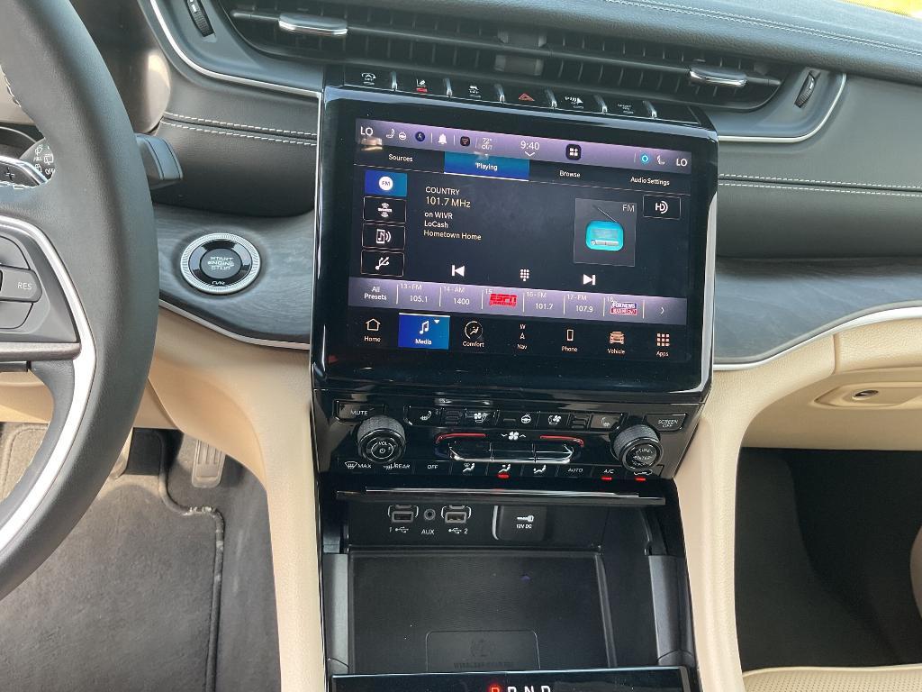 used 2023 Jeep Grand Cherokee car, priced at $32,750