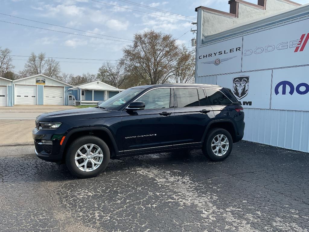 used 2023 Jeep Grand Cherokee car, priced at $32,750