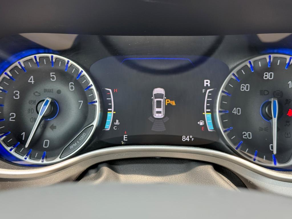 used 2023 Chrysler Pacifica car, priced at $27,825