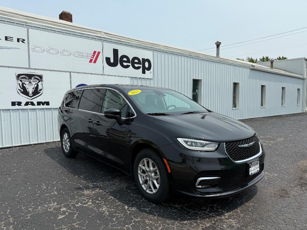 used 2023 Chrysler Pacifica car, priced at $27,825