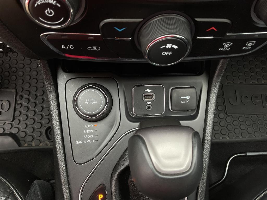 used 2019 Jeep Cherokee car, priced at $16,020