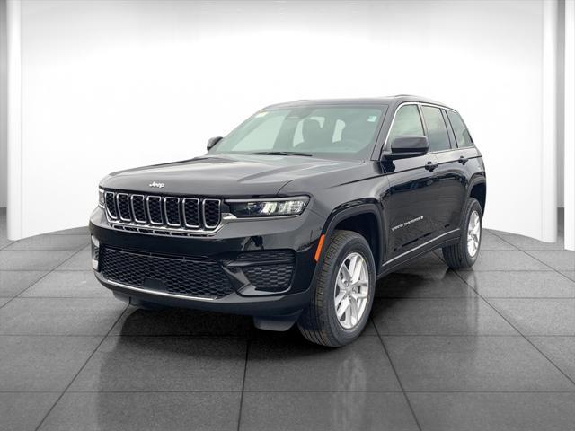 new 2025 Jeep Grand Cherokee car, priced at $39,882