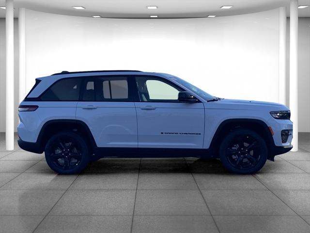 new 2025 Jeep Grand Cherokee car, priced at $53,351