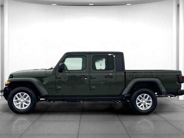 new 2023 Jeep Gladiator car, priced at $39,999