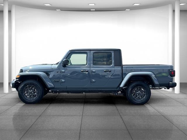 new 2024 Jeep Gladiator car, priced at $47,754