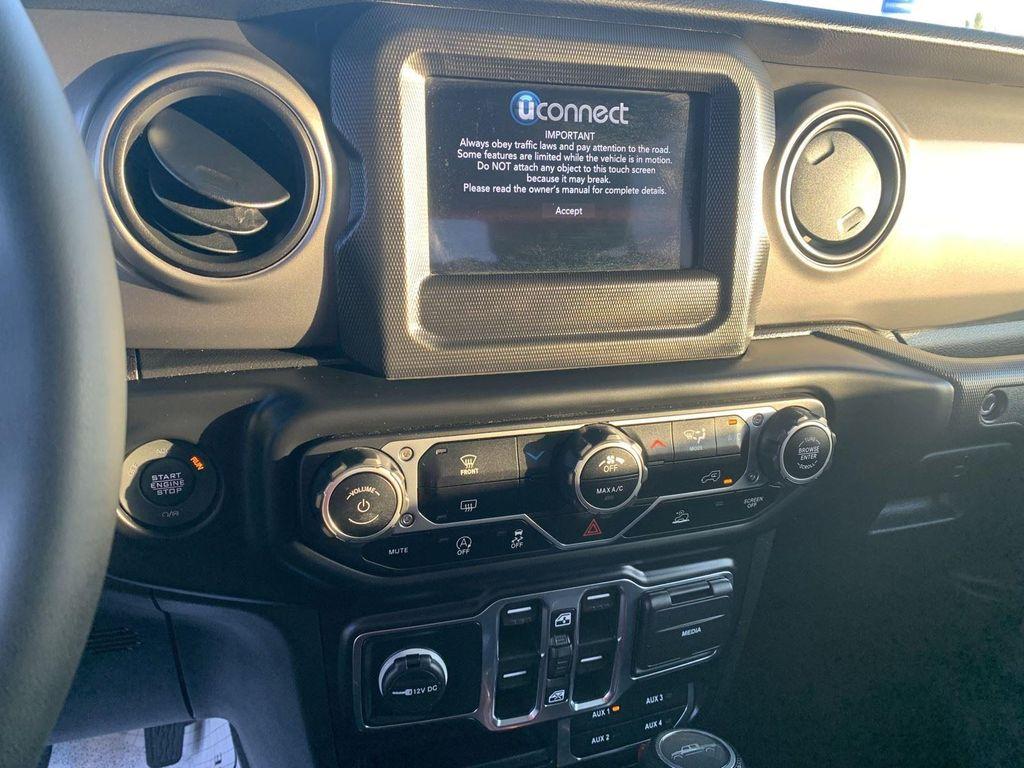 used 2023 Jeep Gladiator car, priced at $37,373