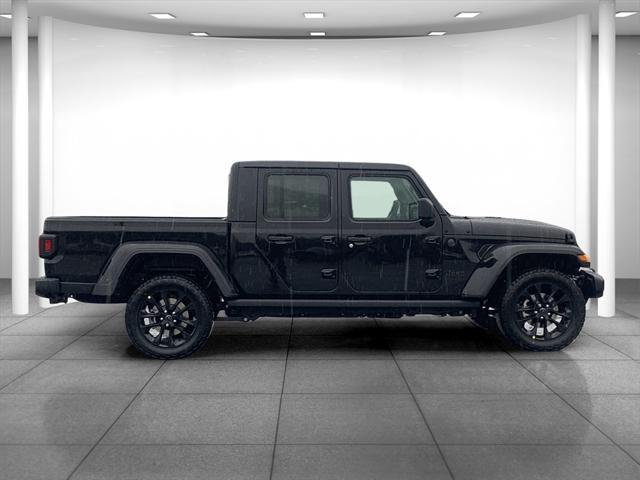 new 2025 Jeep Gladiator car, priced at $43,116