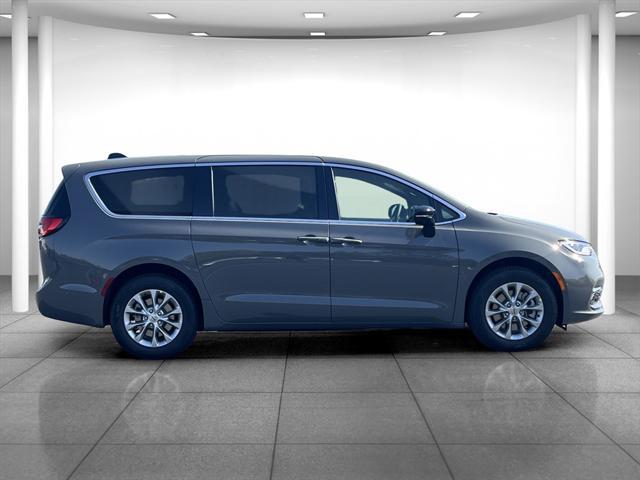 new 2025 Chrysler Pacifica car, priced at $44,999