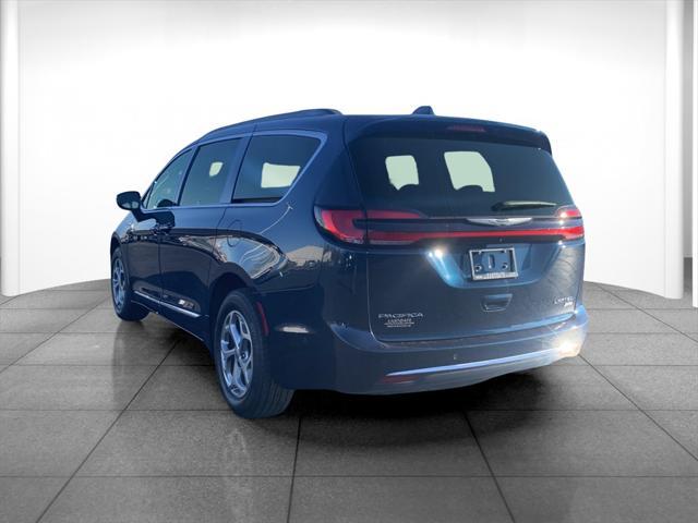 used 2022 Chrysler Pacifica car, priced at $39,000