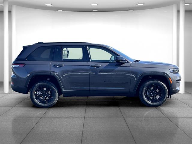 new 2025 Jeep Grand Cherokee car, priced at $42,384