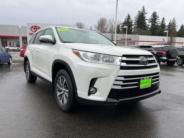 used 2019 Toyota Highlander car, priced at $31,642