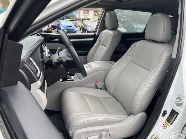 used 2019 Toyota Highlander car, priced at $31,642