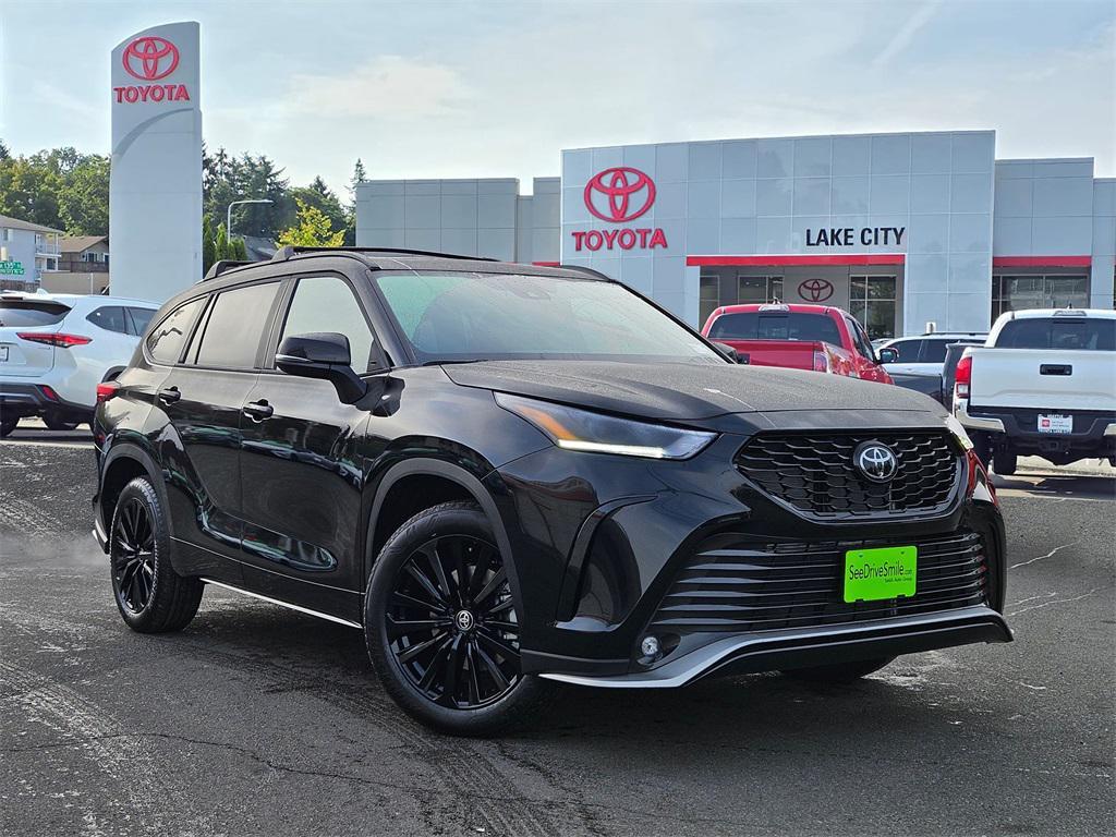 new 2025 Toyota Highlander car, priced at $50,818