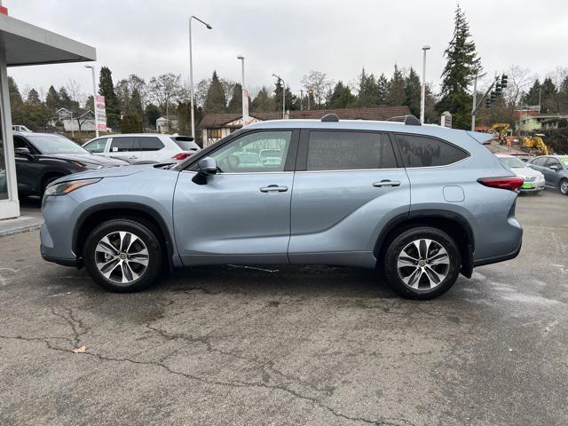 used 2022 Toyota Highlander car, priced at $42,941