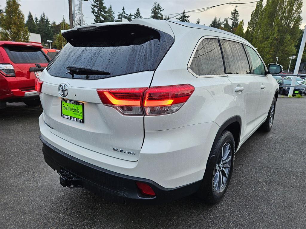 used 2018 Toyota Highlander car, priced at $24,554