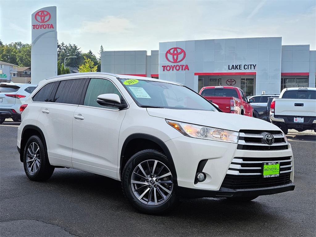 used 2018 Toyota Highlander car, priced at $24,554