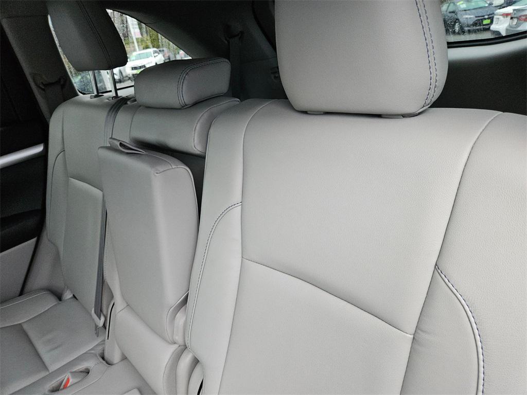used 2018 Toyota Highlander car, priced at $24,554