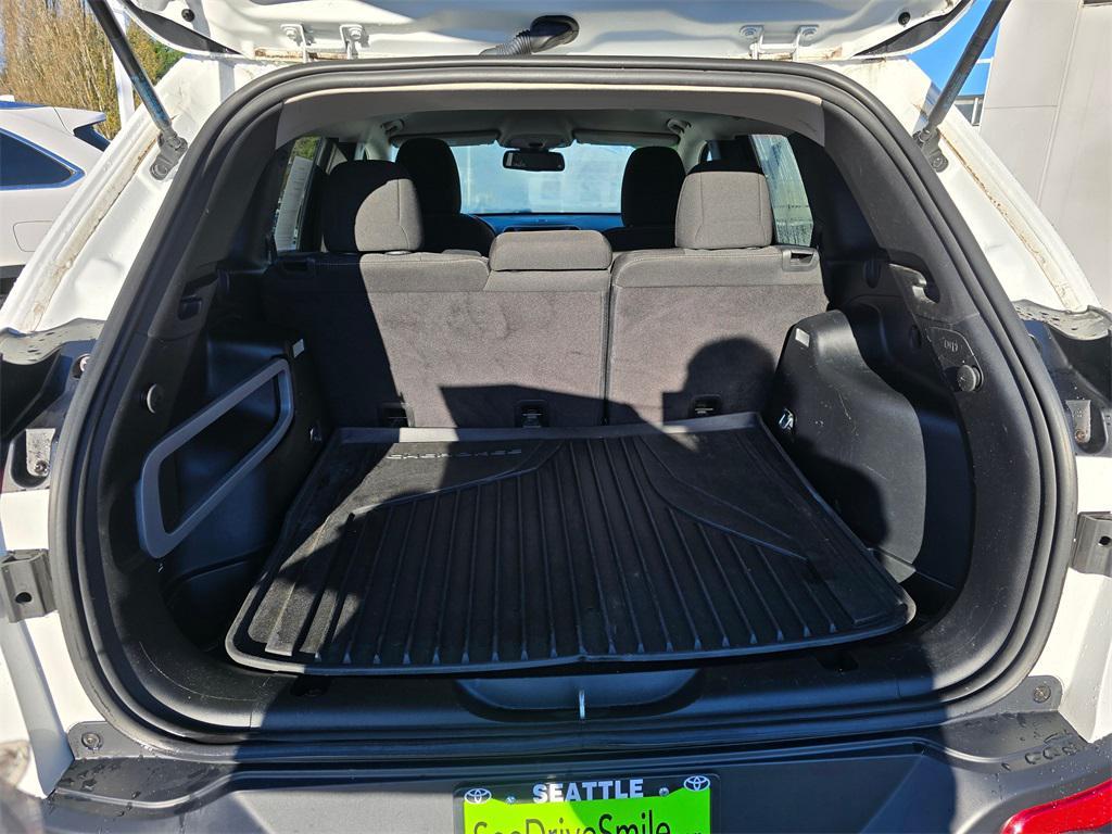 used 2016 Jeep Cherokee car, priced at $11,945