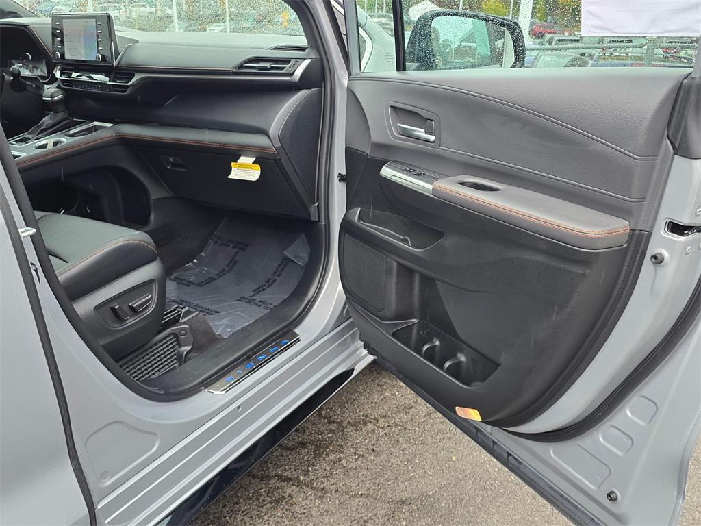 used 2024 Toyota Sienna car, priced at $49,995